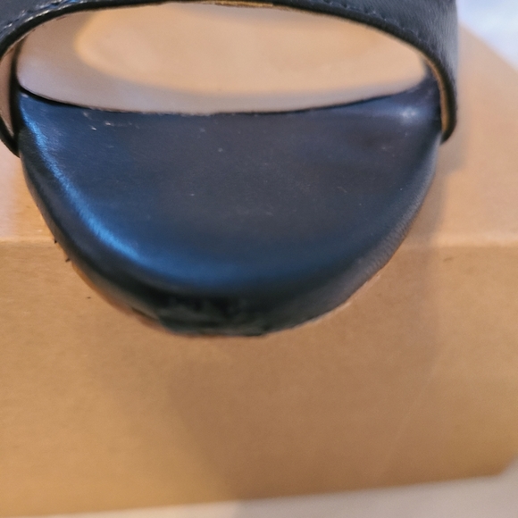 3 tone ankle strap sandals 👡 - Picture 7 of 10